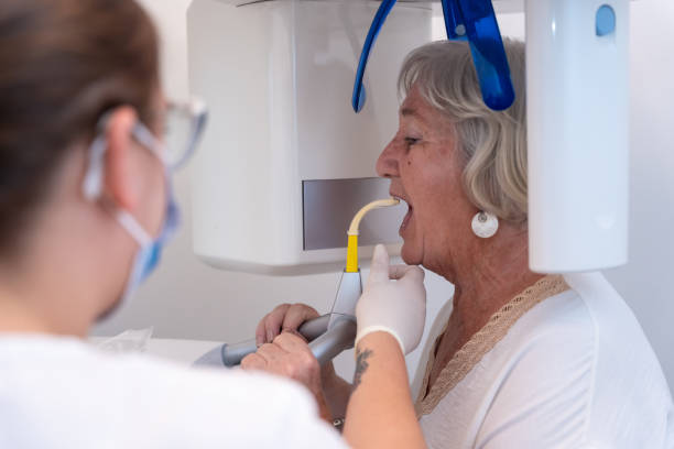 Best Cracked Tooth Emergency Dentist  in Lakemoor, IL